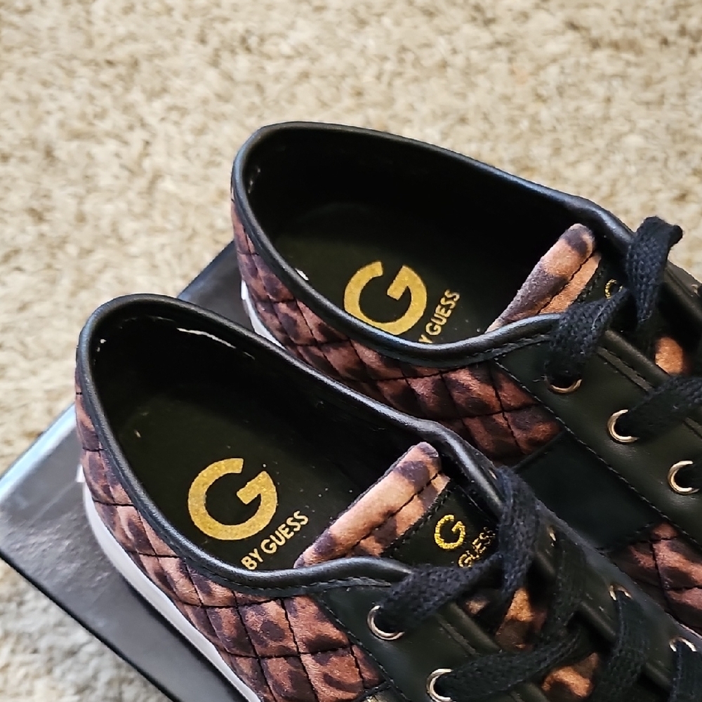 G by Guess GG Backer Quilted Sneakers, Black and Brown, Womens 8.5 - Picture 6 of 9
